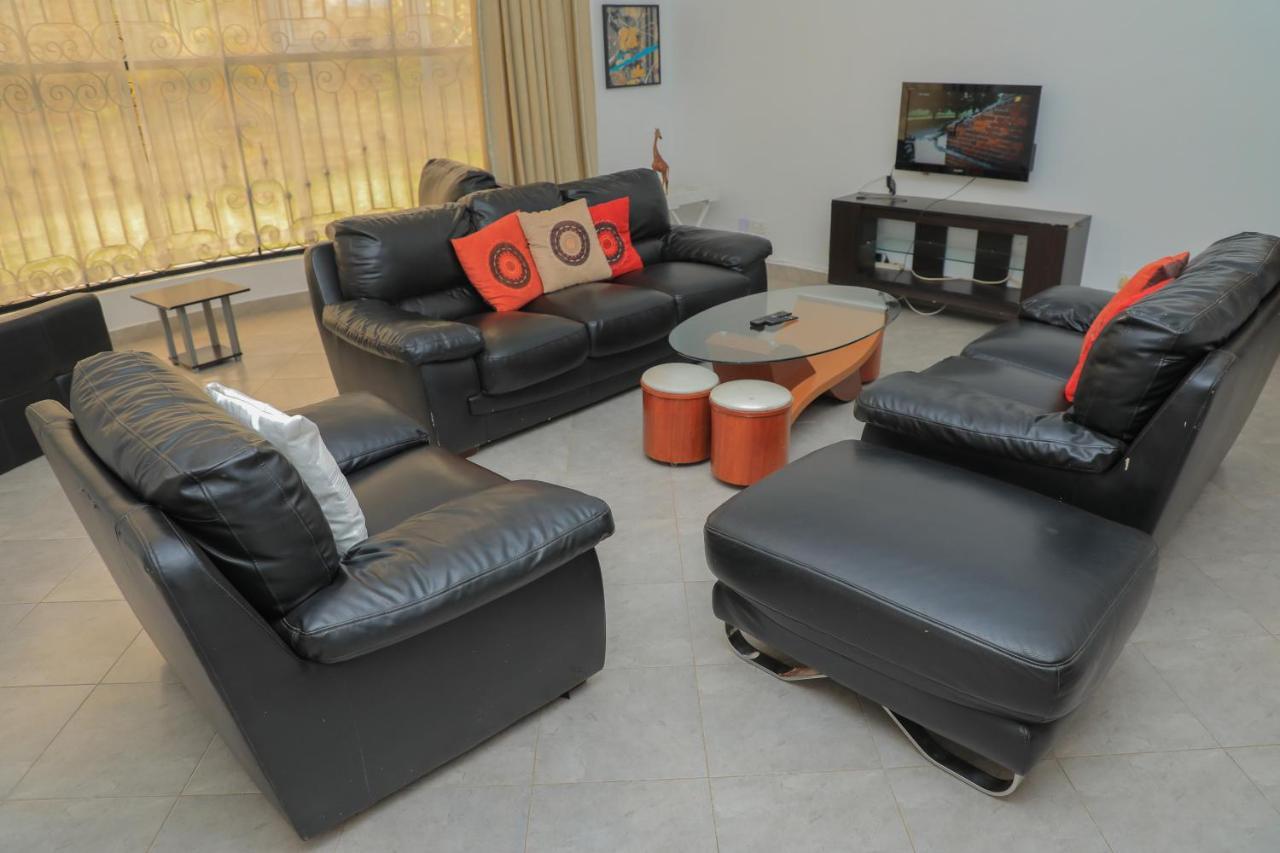 Silver Oaks Hotel Boma Fort Portal المظهر الخارجي الصورة