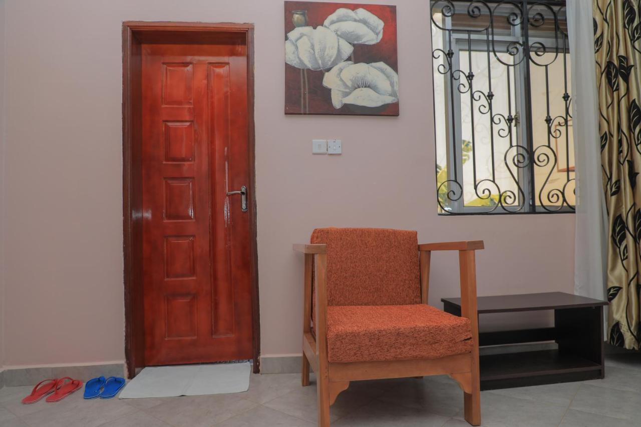 Silver Oaks Hotel Boma Fort Portal المظهر الخارجي الصورة