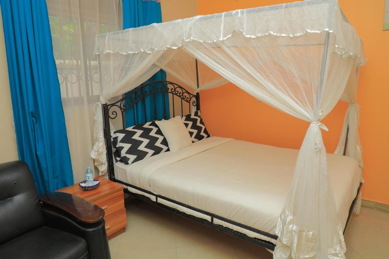 Silver Oaks Hotel Boma Fort Portal المظهر الخارجي الصورة