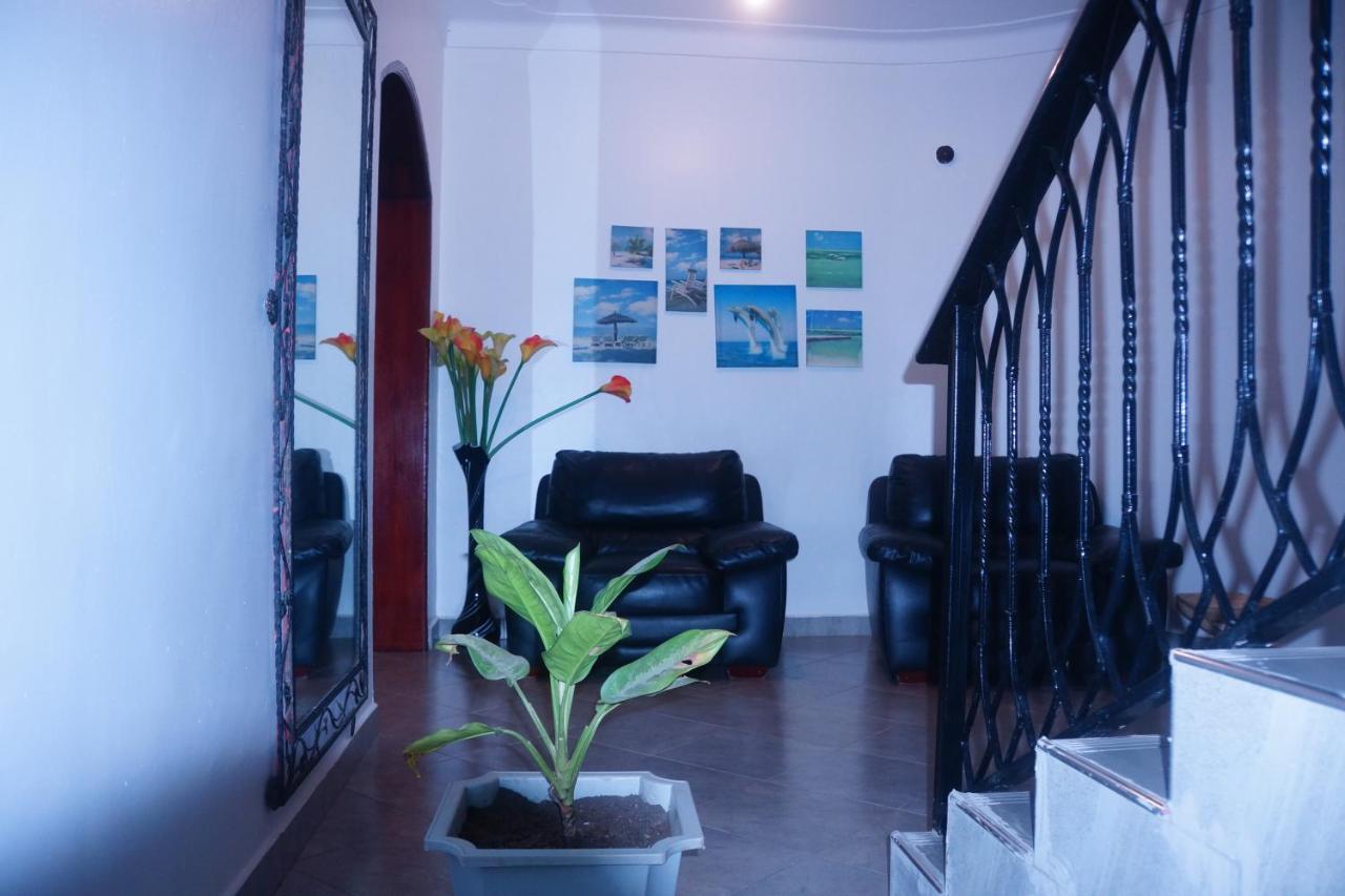 Silver Oaks Hotel Boma Fort Portal المظهر الخارجي الصورة