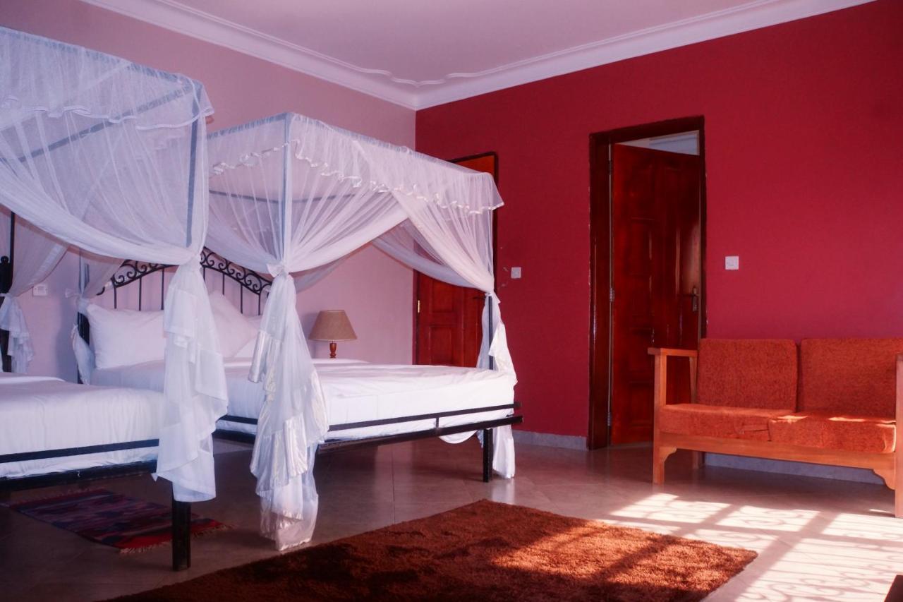 Silver Oaks Hotel Boma Fort Portal المظهر الخارجي الصورة