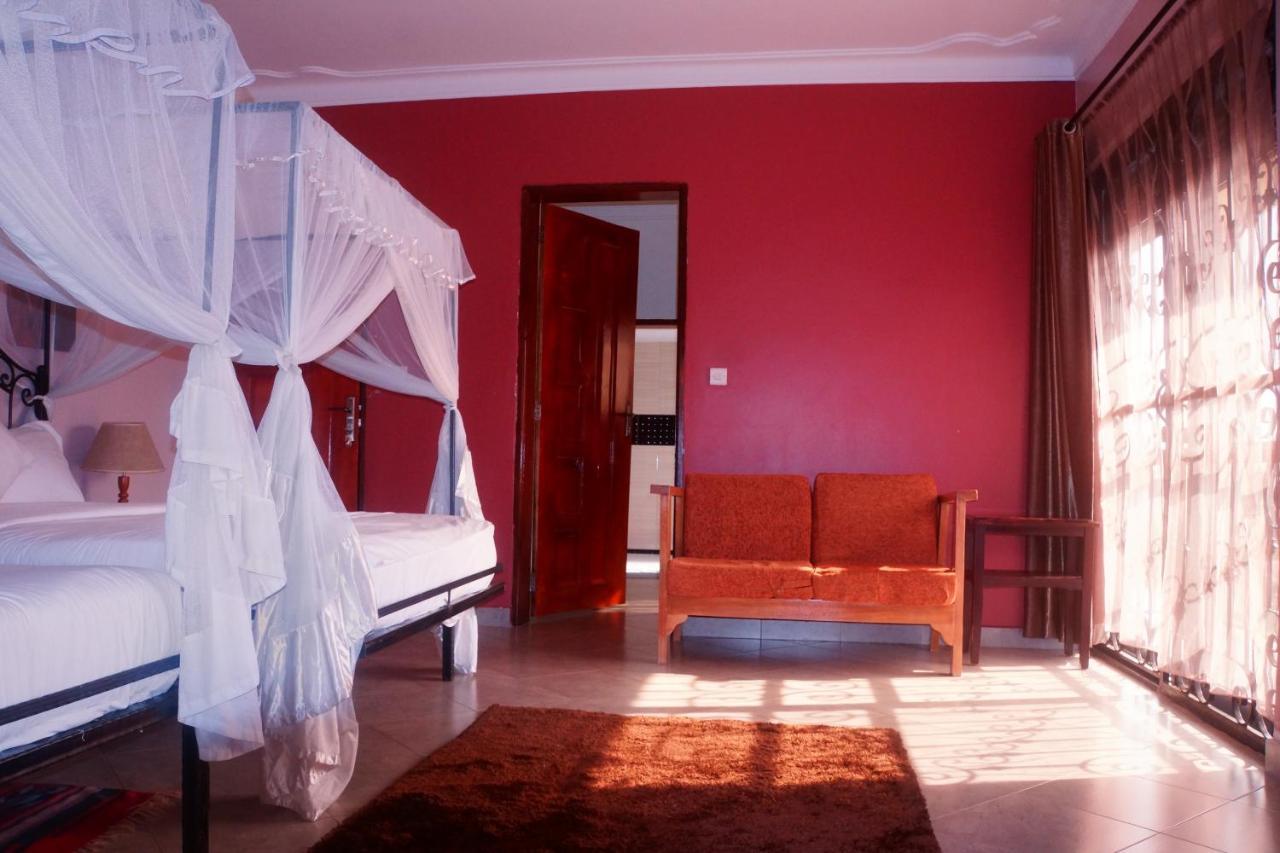Silver Oaks Hotel Boma Fort Portal المظهر الخارجي الصورة