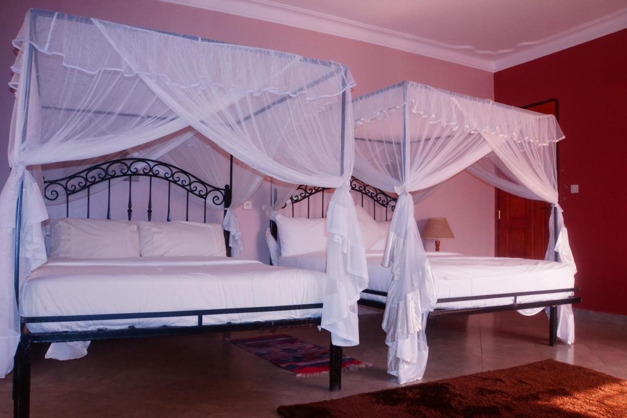 Silver Oaks Hotel Boma Fort Portal المظهر الخارجي الصورة