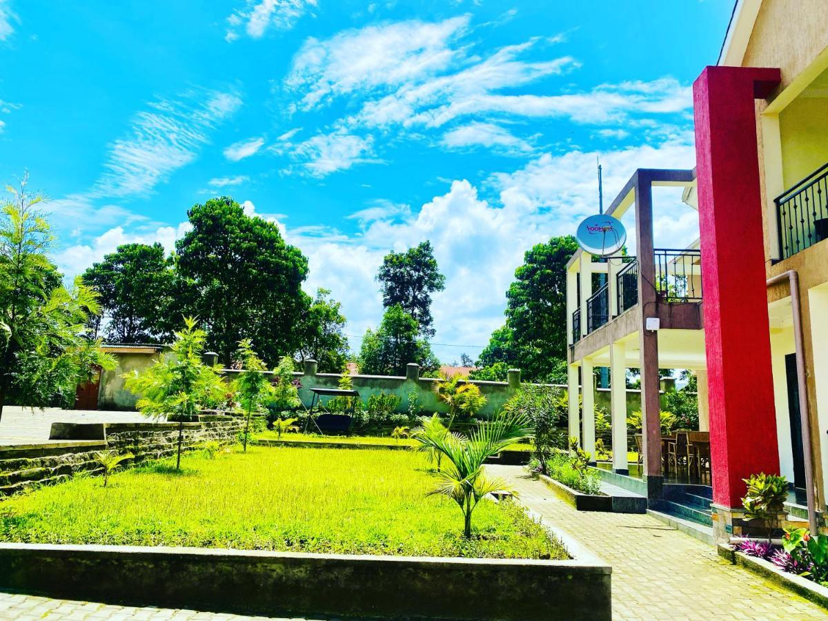 Silver Oaks Hotel Boma Fort Portal المظهر الخارجي الصورة